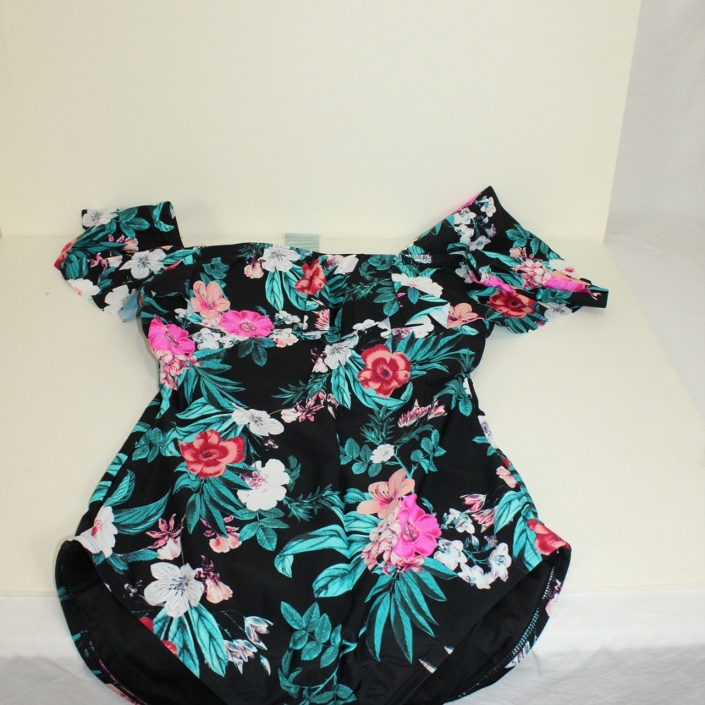 5 for $25 NWT Swimsuit Off Shoulder w/Ruffle M - Picture 4 of 8